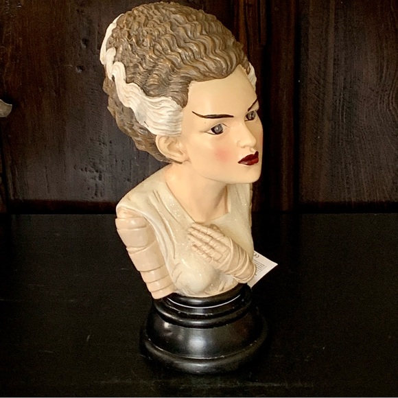 Bride of Frankenstein Bust Light Up Halloween Decor - Picture 13 of 16